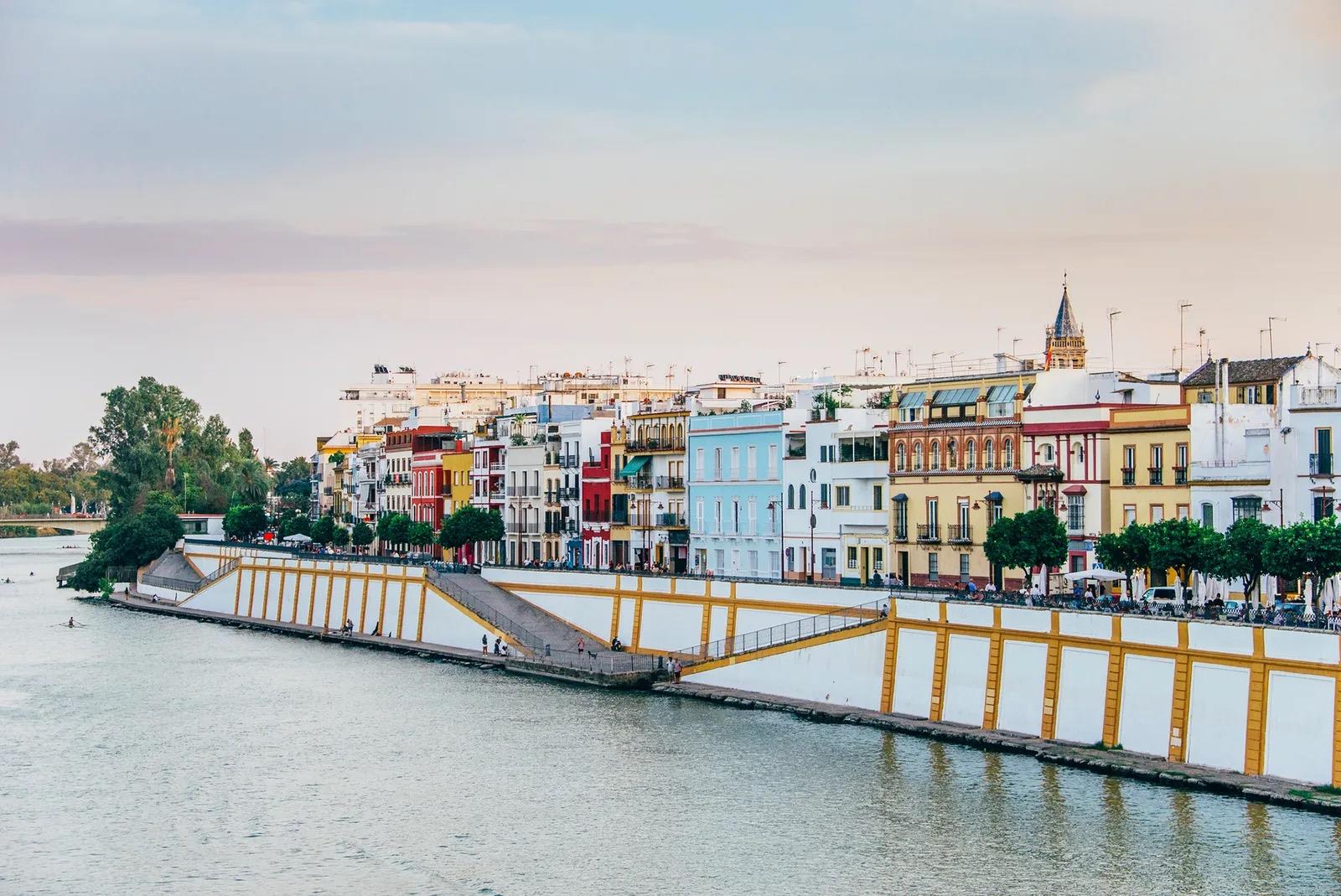 The Spell of Triana Free Walking Tour