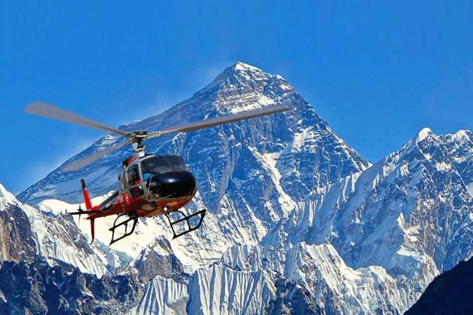 Everest-Helicopter-Tour-1