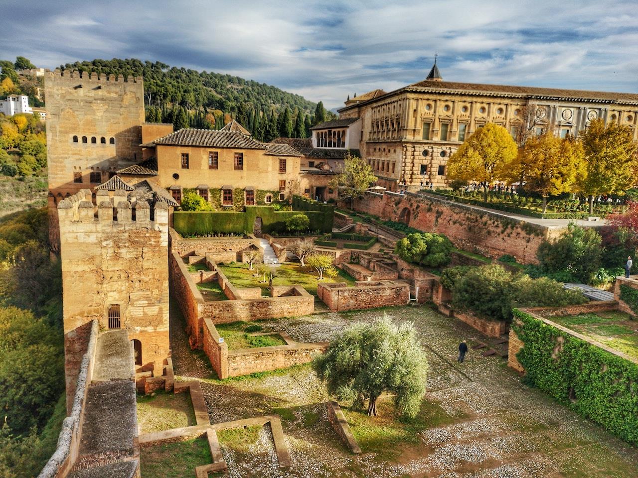 Free-Tour-around-the-Alhambra-4