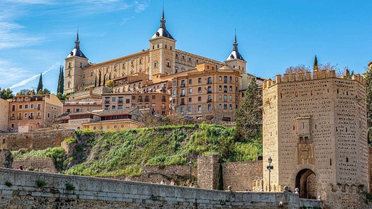 Excursion-to-Toledo-with-Cathedral-and-7-monuments-7