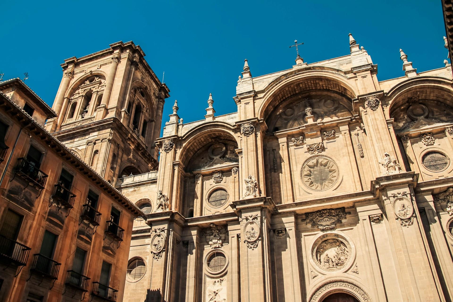 Tour-por-la-Catedral-de-Granada-2