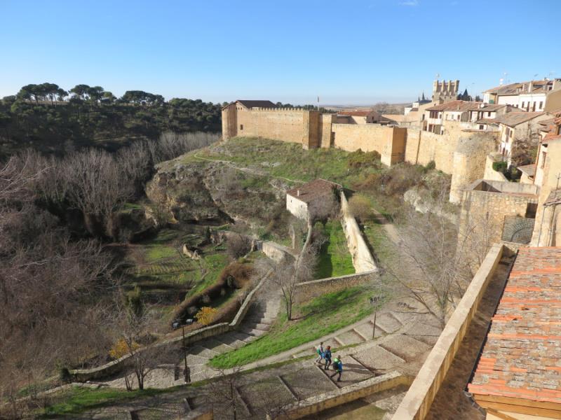 Free-Tour-Catedral-y-Alcazar-de-Segovia-8