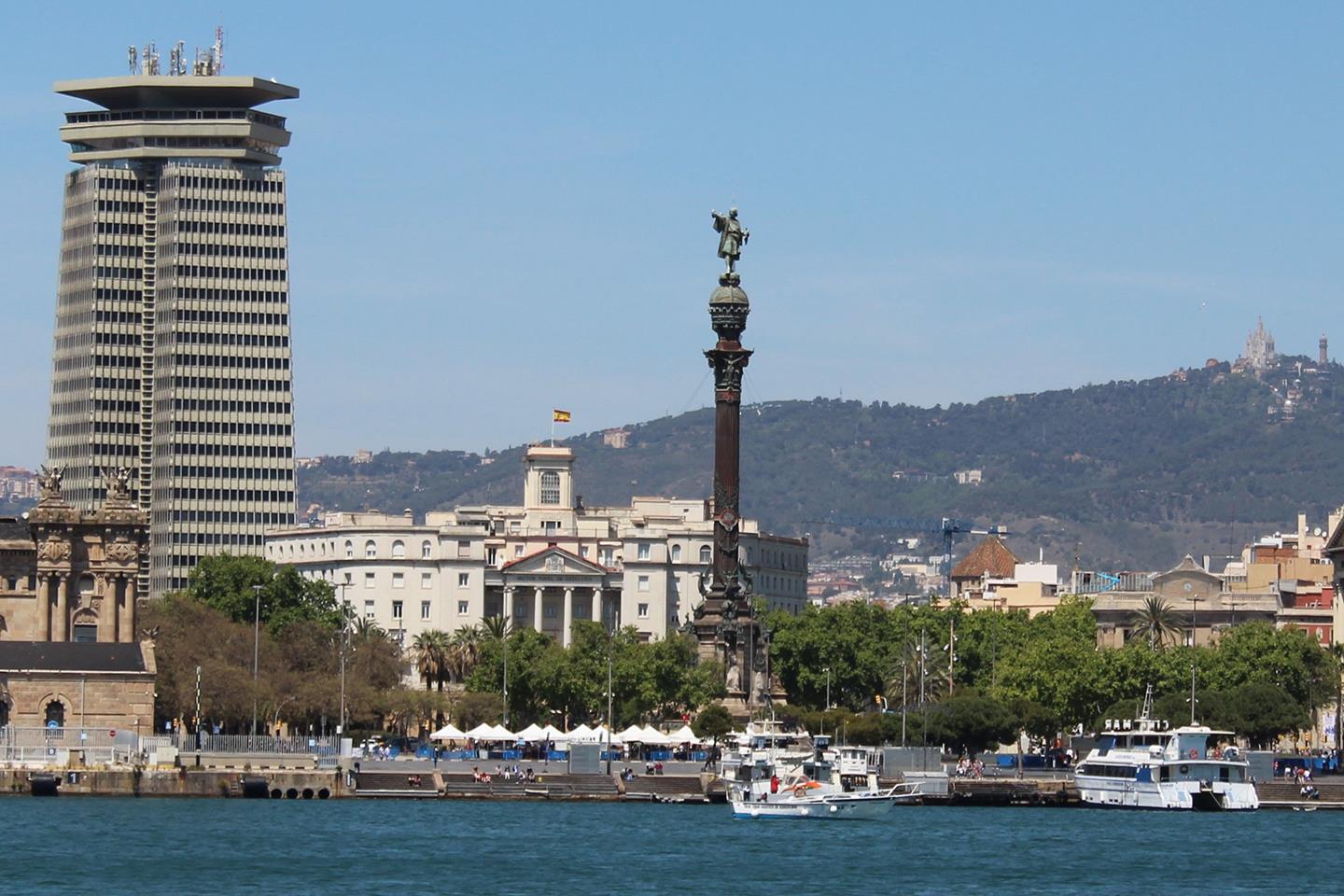 Barcelona-walking-and-sailing-guided-tour-7