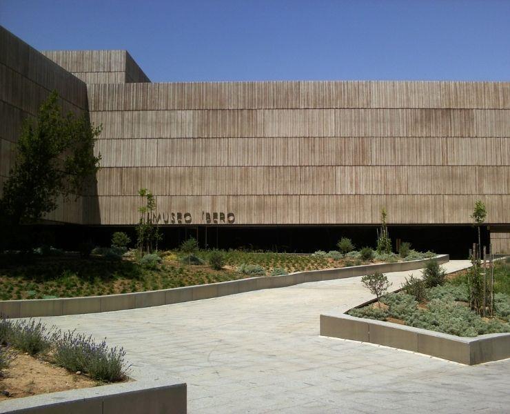 Tour-of-the-Iberian-Museum-and-Provincial-Museum-2