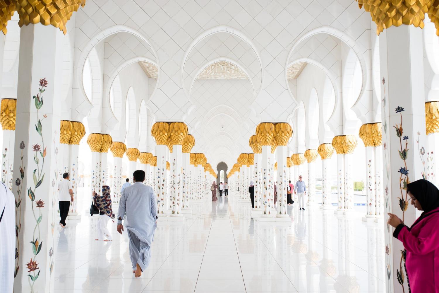 Excursion-a-la-Mezquita-de-Abu-Dhabi-y-Warner-Bros-8