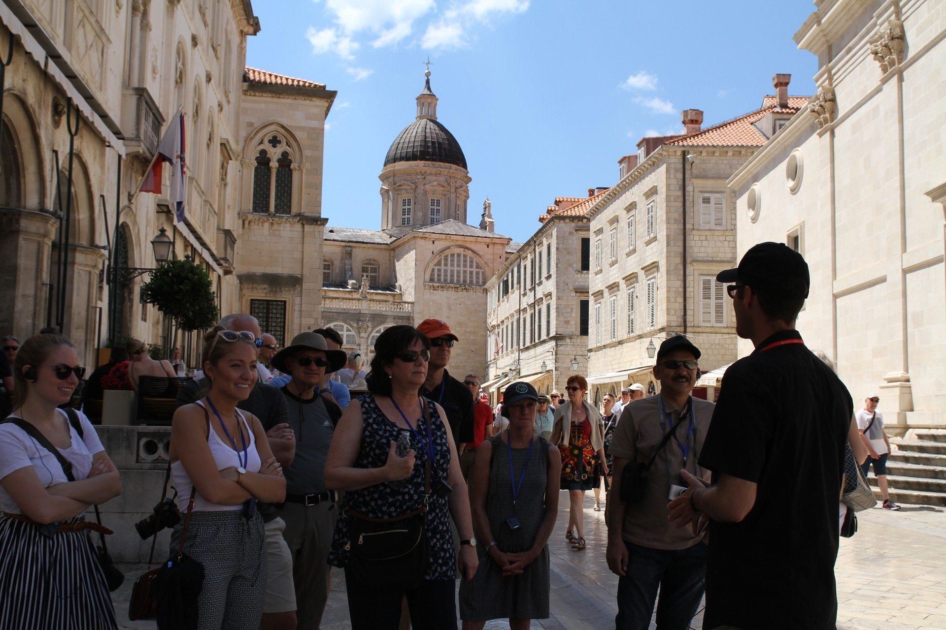 Tour-a-Pie-en-Dubrovnik:-Descubra-el-Casco-Viejo-5