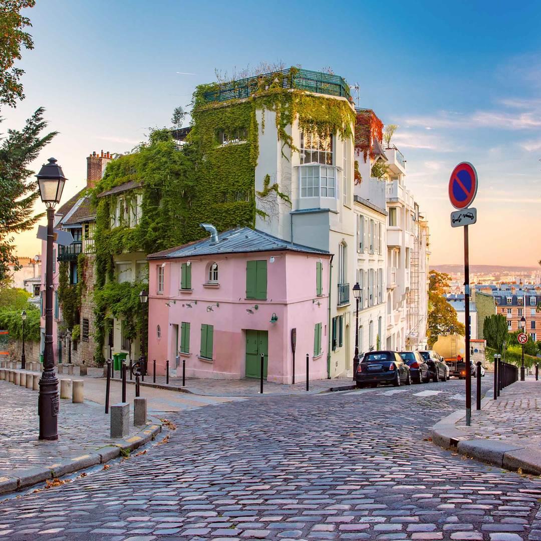 Bohemian-Paris-Free-Walking-Tour:-Montmartre-2