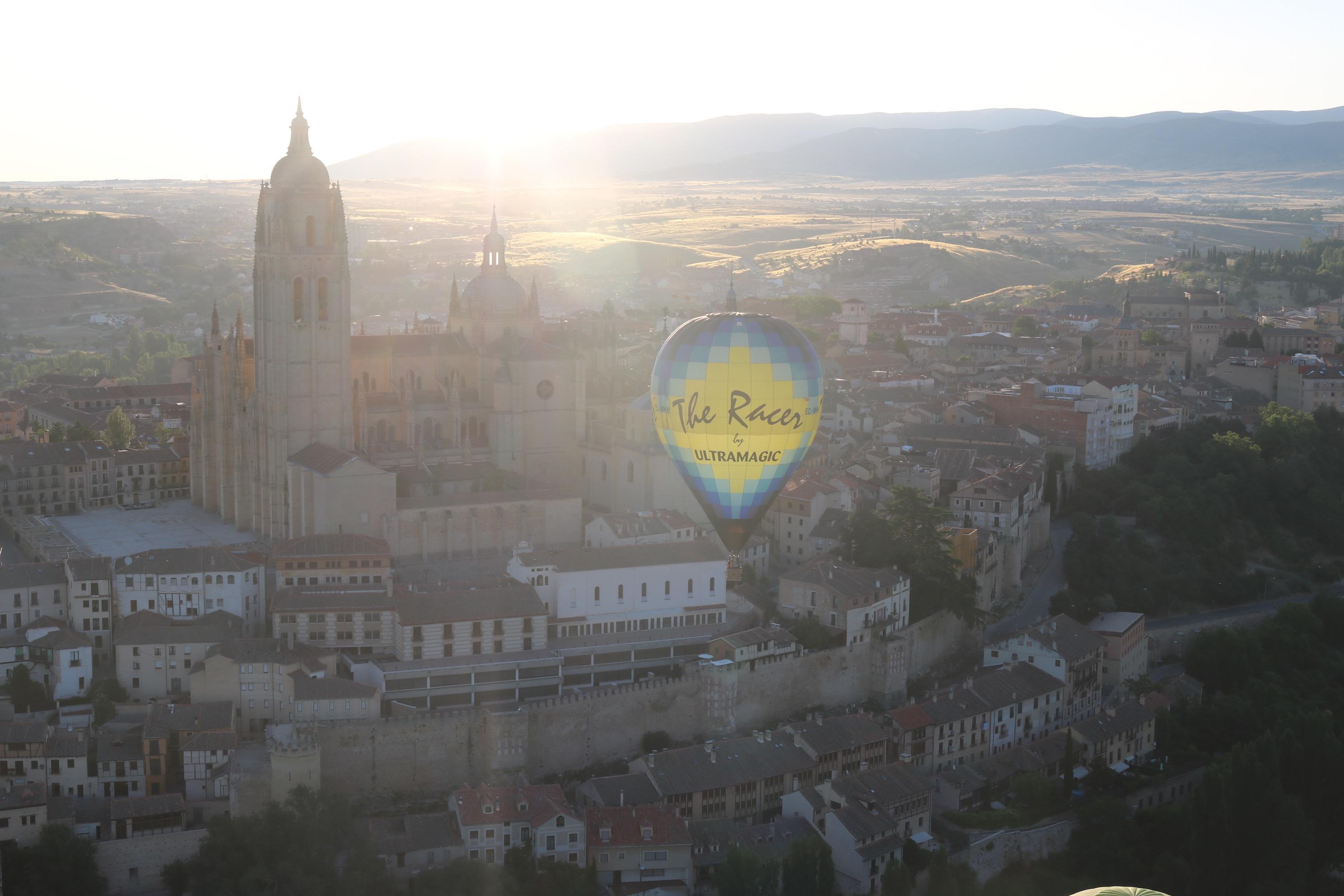 Hot-Air-Balloon-over-Segovia-from-Madrid-3