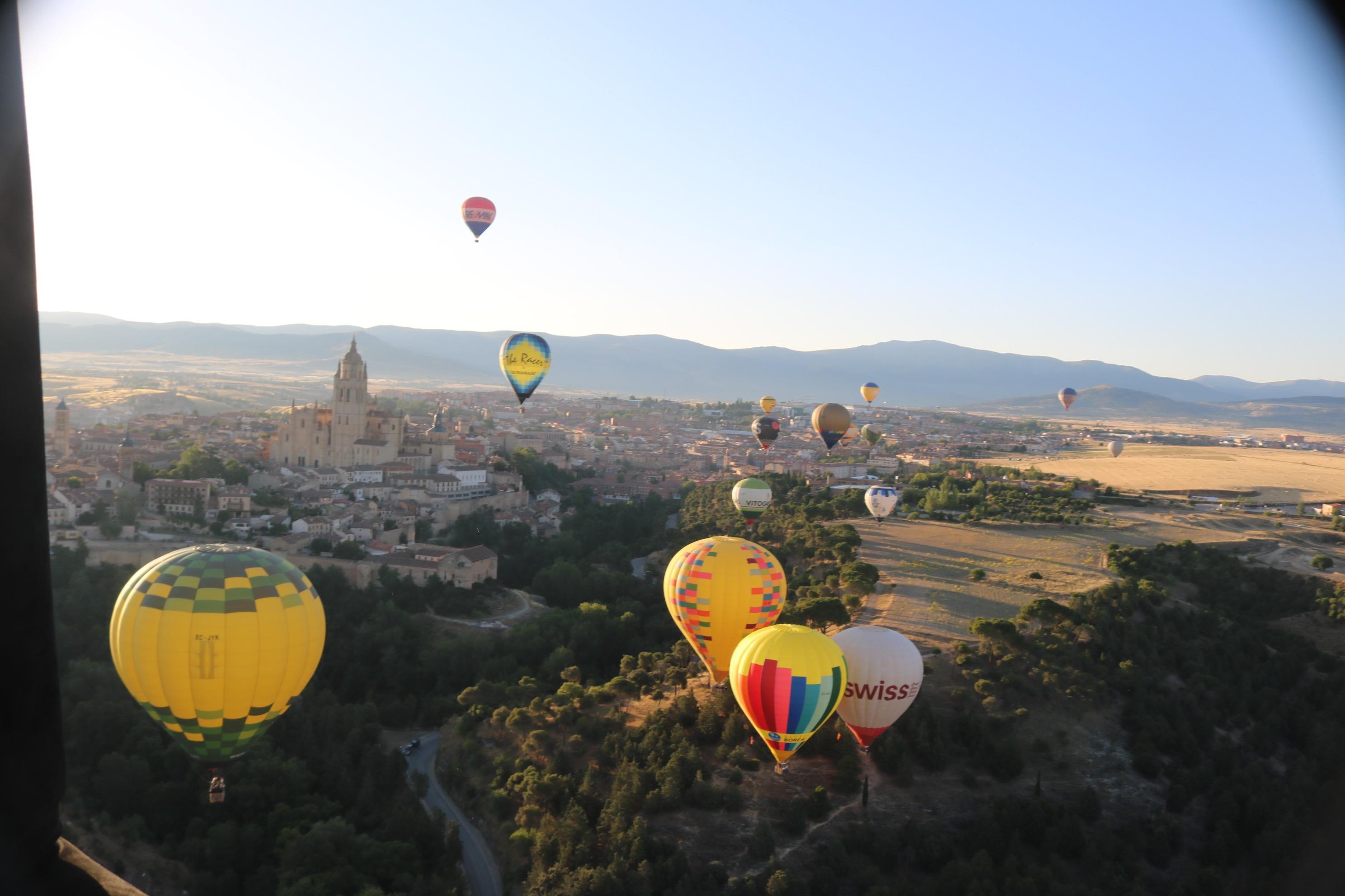 Hot Air Balloon over Segovia from Madrid 