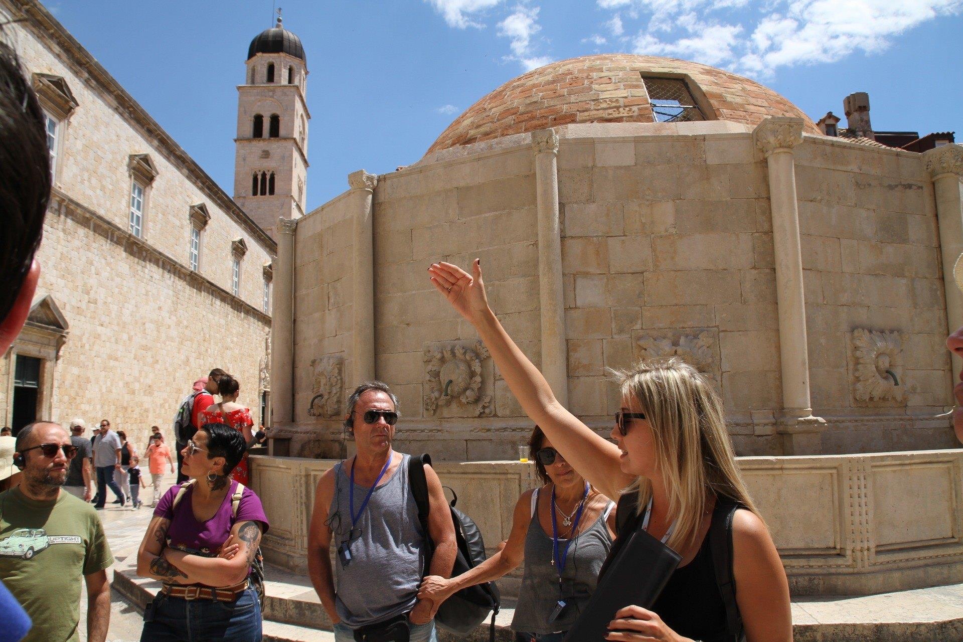 Tour-a-Pie-en-Dubrovnik:-Descubra-el-Casco-Viejo-7
