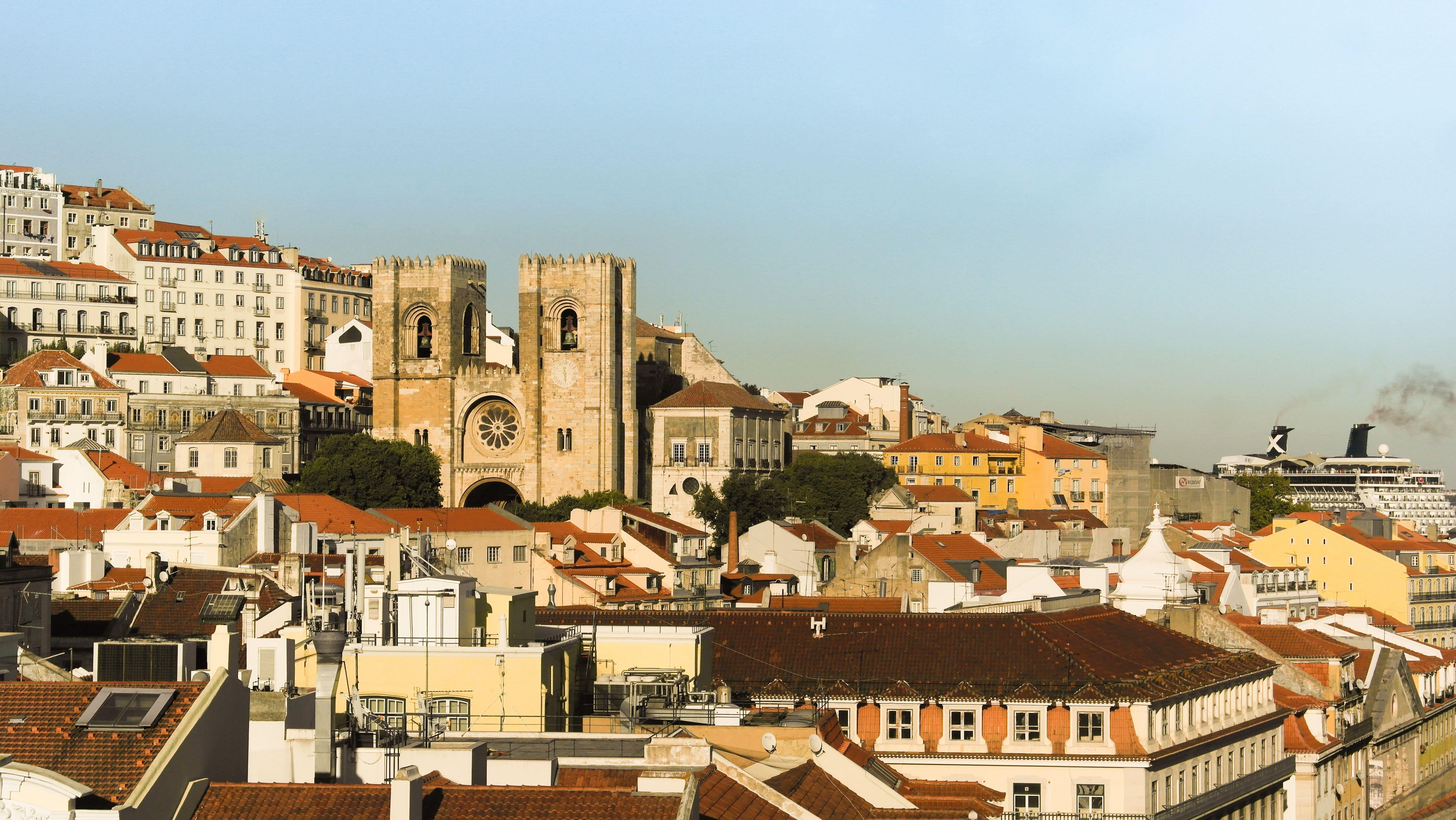 Essential Lisbon Free Tour