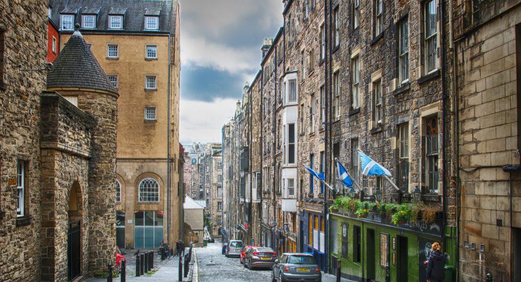 Old-City-of-Edimburgo-free-walking-tour-1