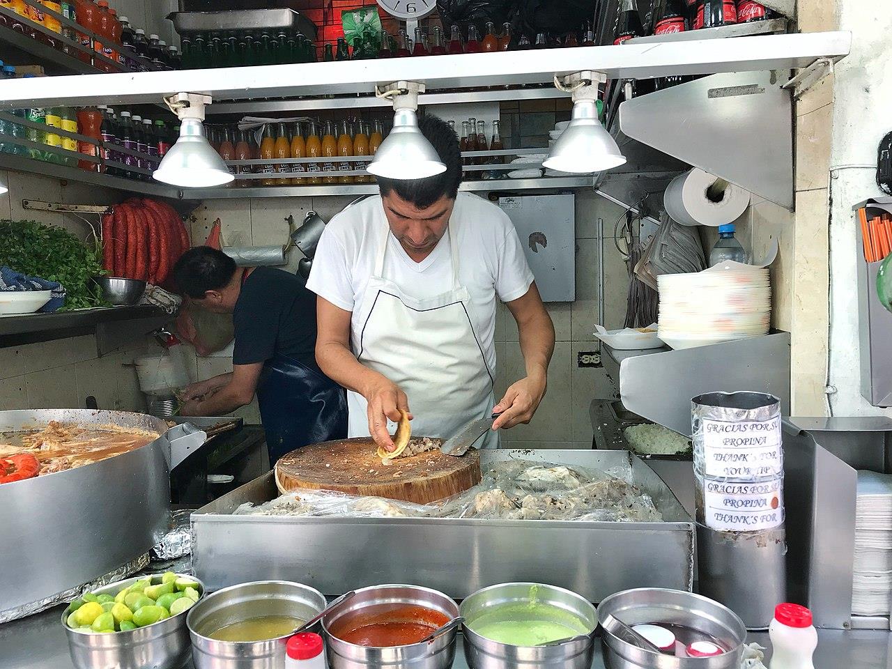 Free-Tour-de-Street-Food-&-Bar-Crawl-en-Mexico-4