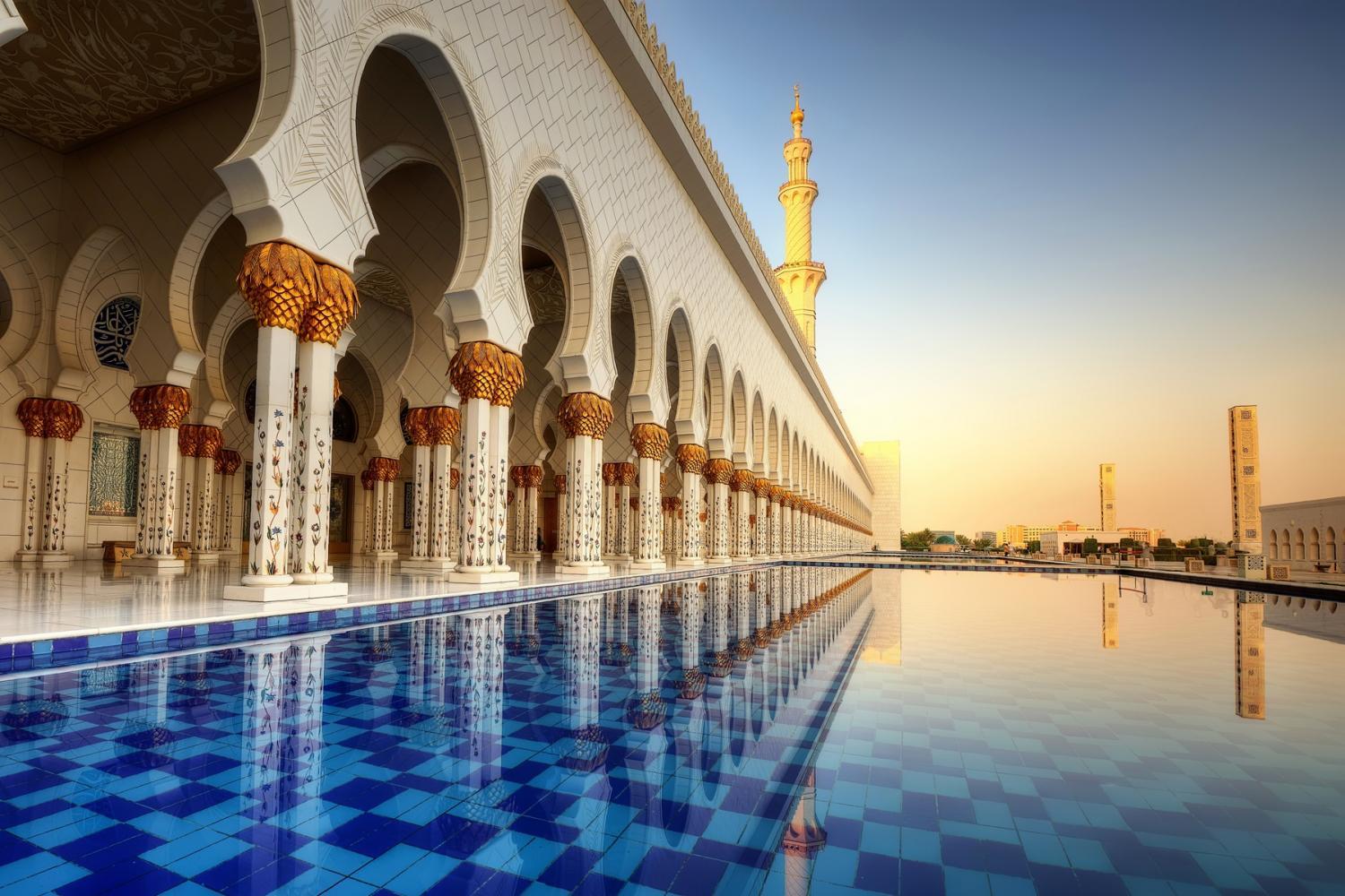Excursión Mezquita Abu Dhabi y Museo del Louvre 