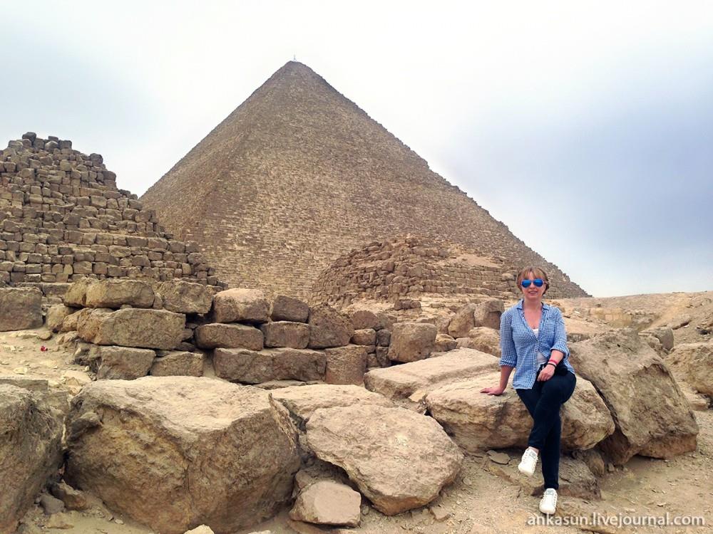 Private-Tour-to-Pyramids-&-The-Egyptian-Museum-1