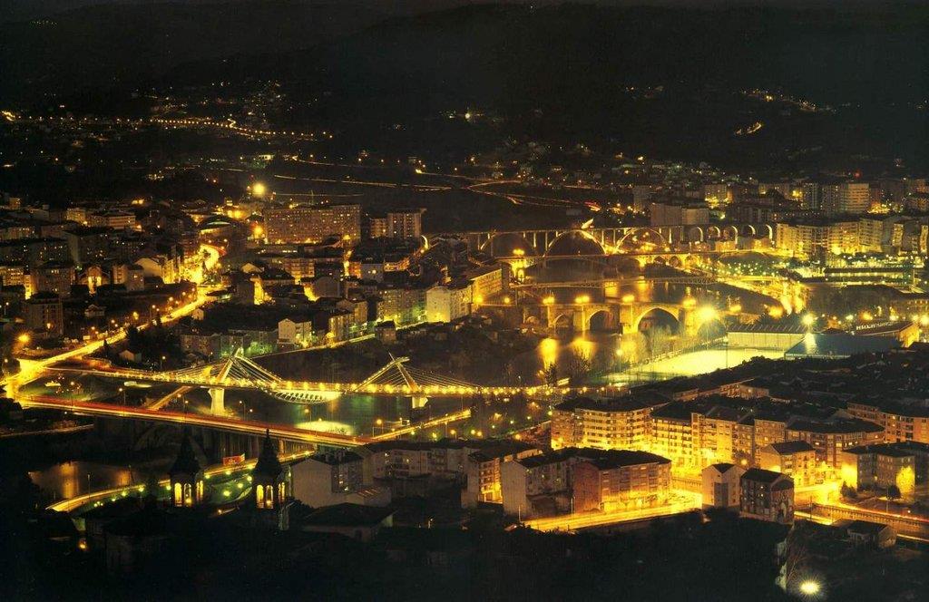 Ourense-Night-Free-Tour-Rock-Paper-Scissors-1