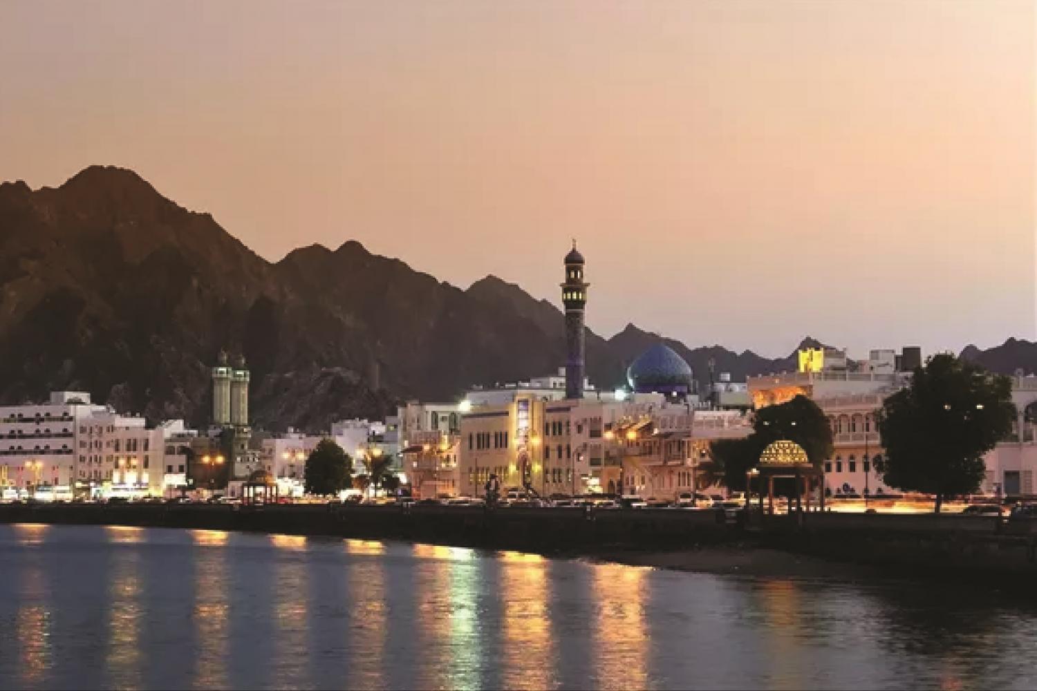 Muscat-by-Night-with-Local-Dinner-8