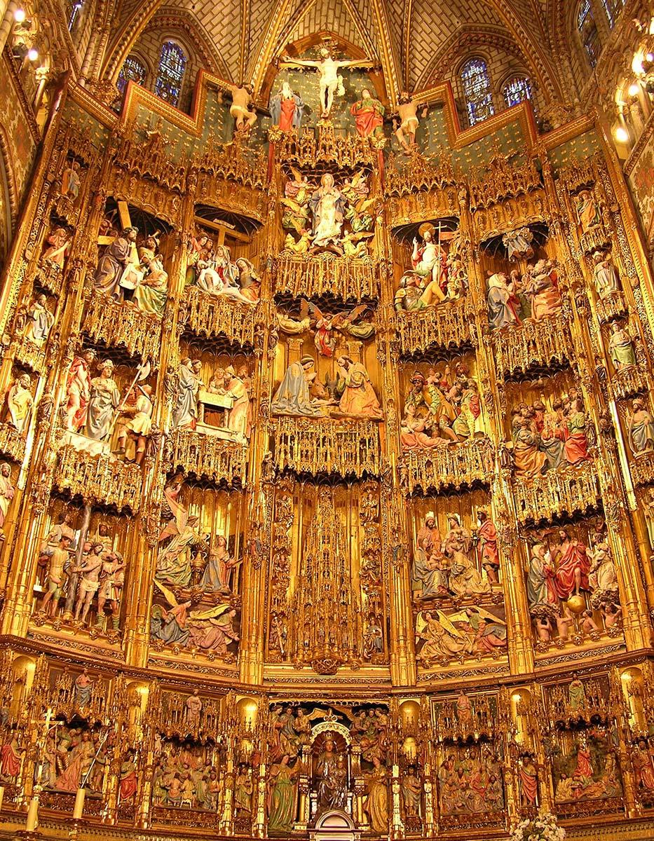 Cathedral-and-Santo-Tome-Church-Tour-with-Tickets-5