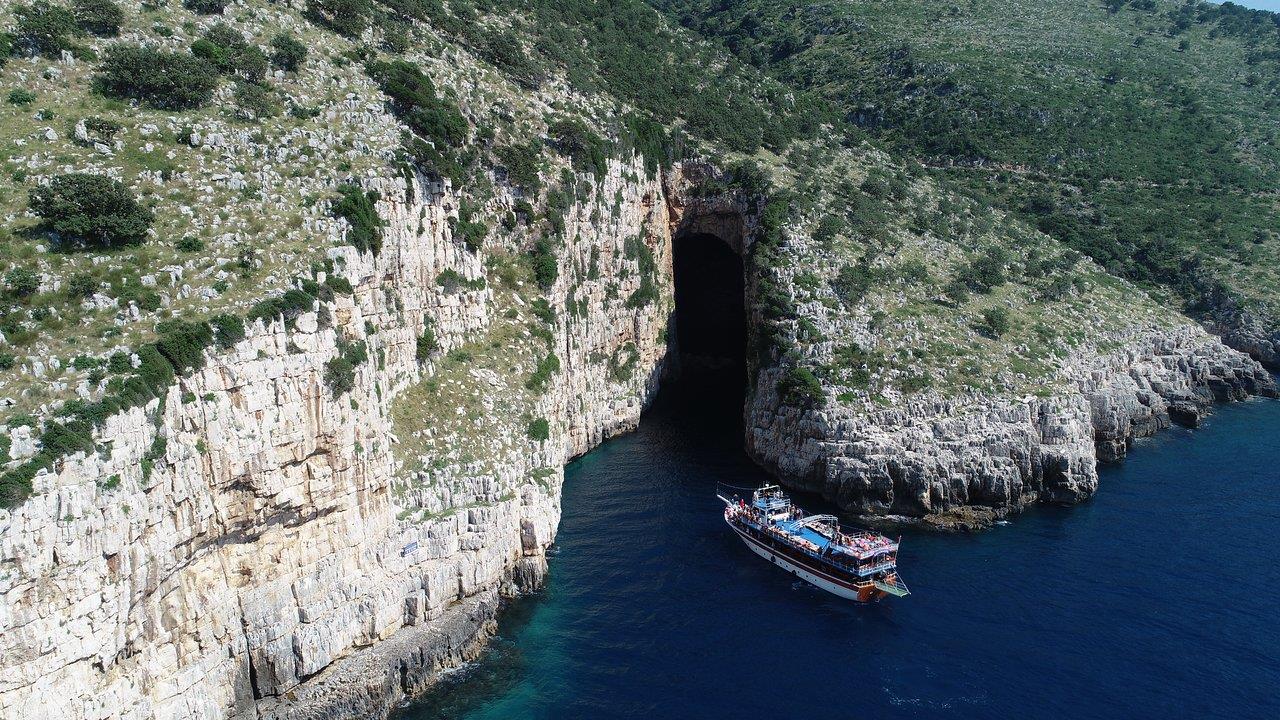 Boat trip to Karaburun from Vlore