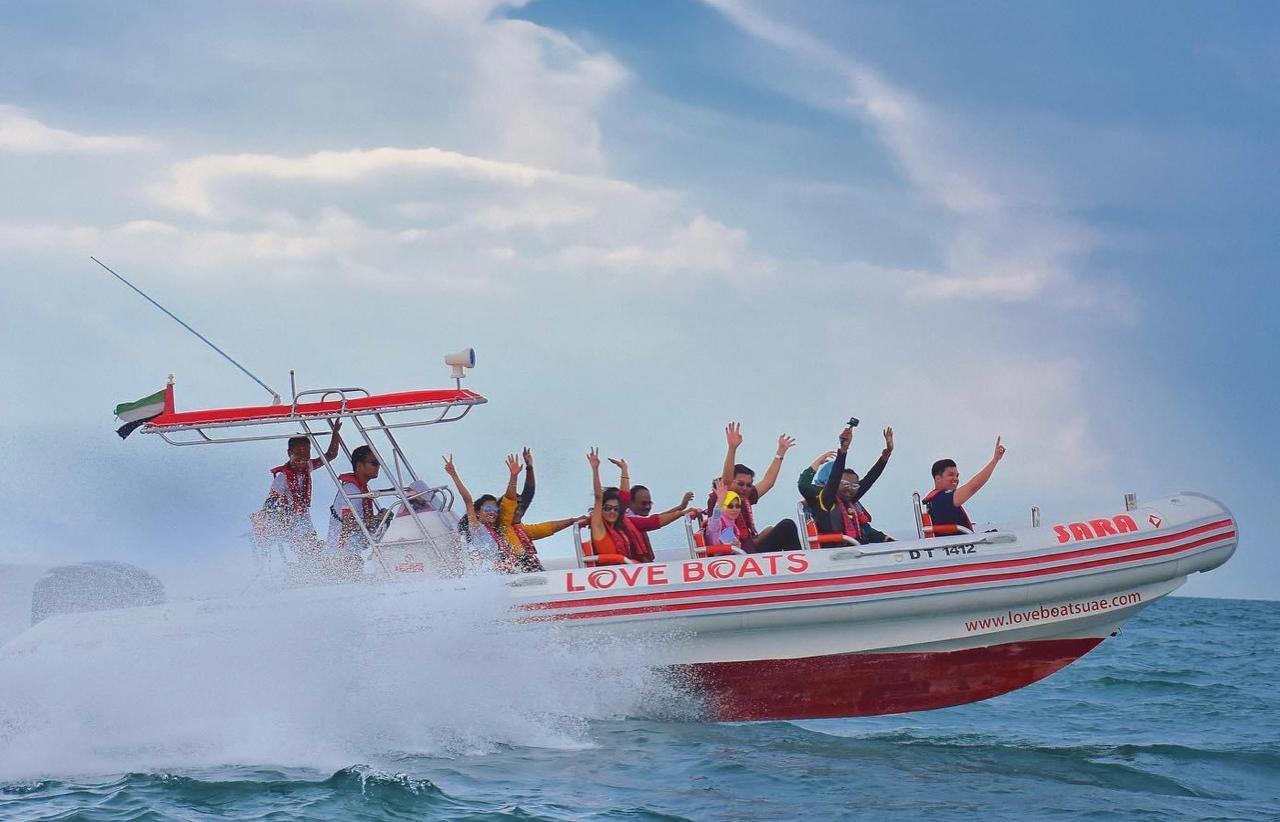 90 Minutes Dubai Speed Boat Tour
