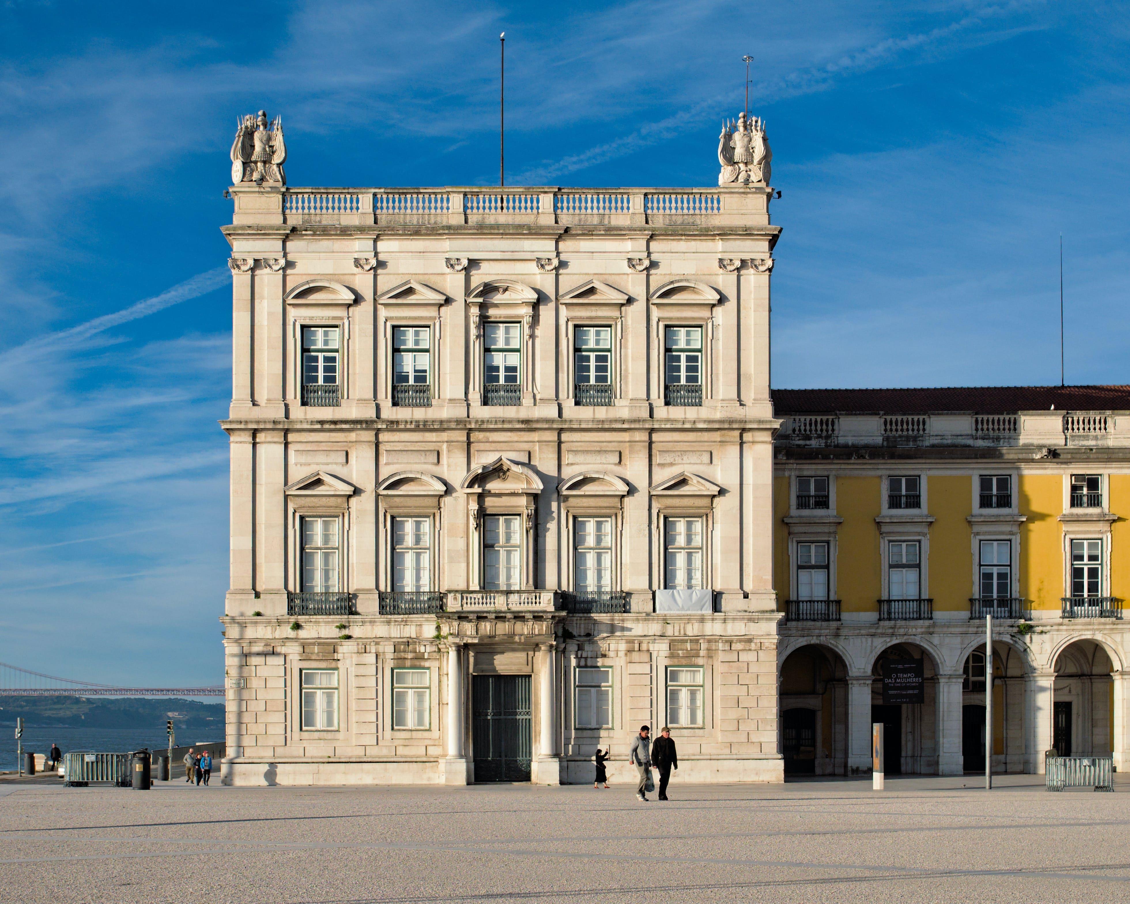 Lisbon-Private-Tour-with-Spanish-Tour-Guide-3