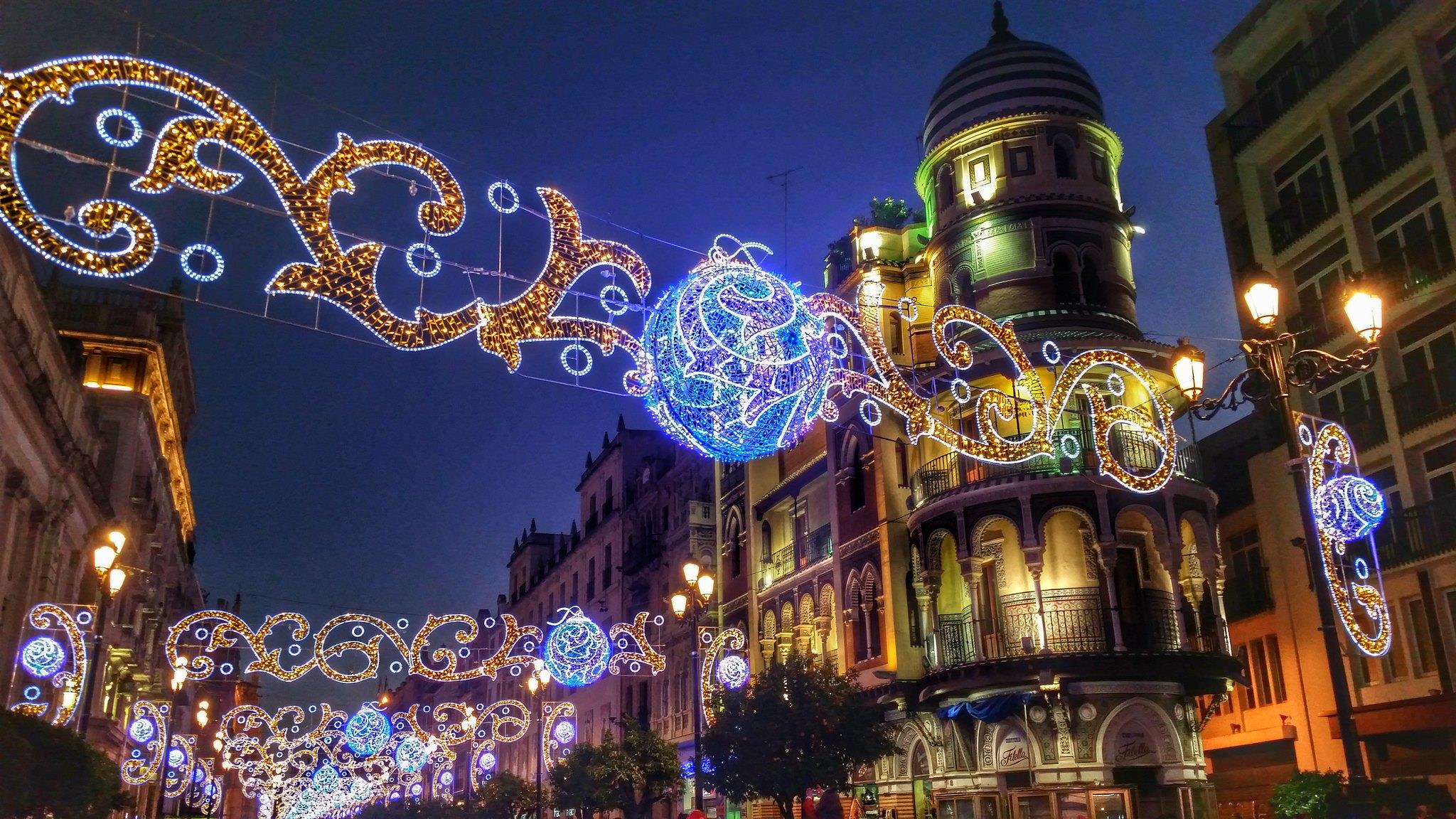 Tour-of-the-Christmas-lights-in-Seville-3