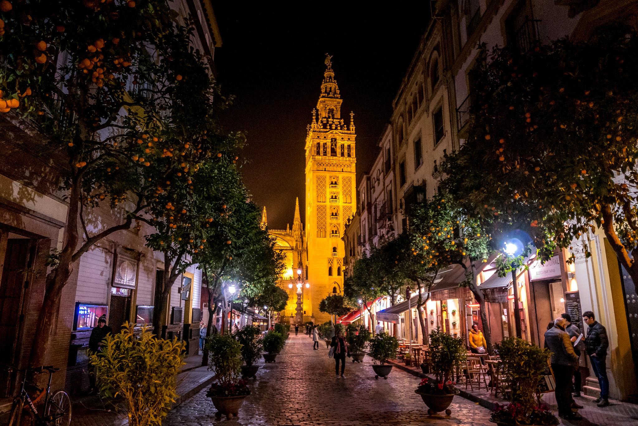 Sevilla Night Free Tour