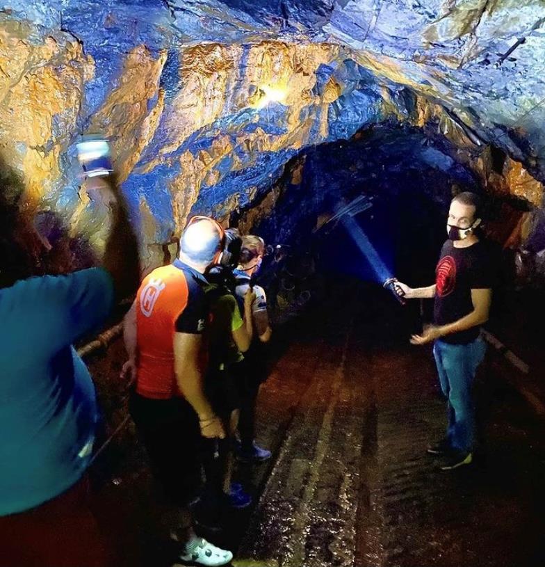 Visita-los-tuneles-mineros-y-fabrica-de-cerveza-1