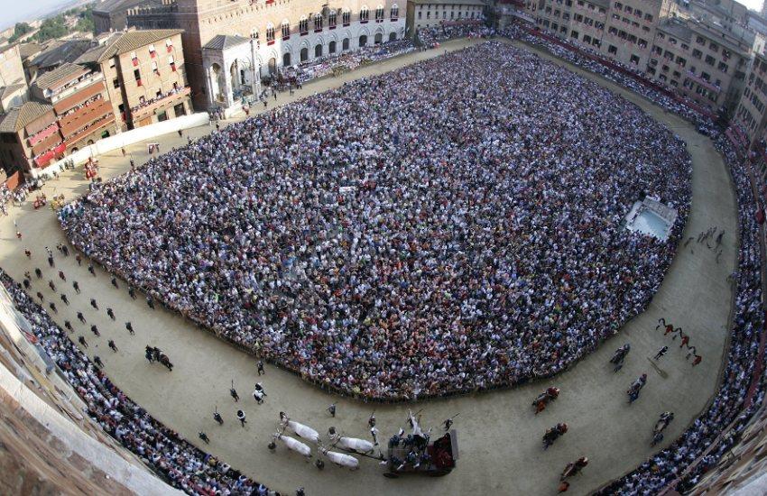 Special-Event:-Siena’s-Palio-Horse-Race-5