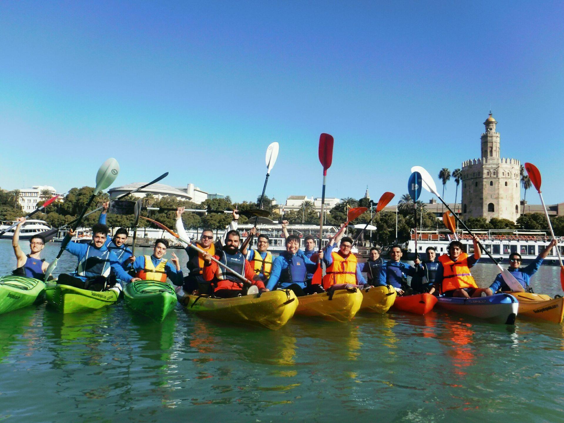 Tour-en-kayak-por-Sevilla-1