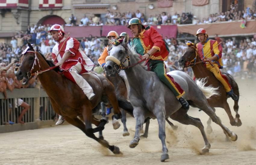 Special-Event:-Siena’s-Palio-Horse-Race-1