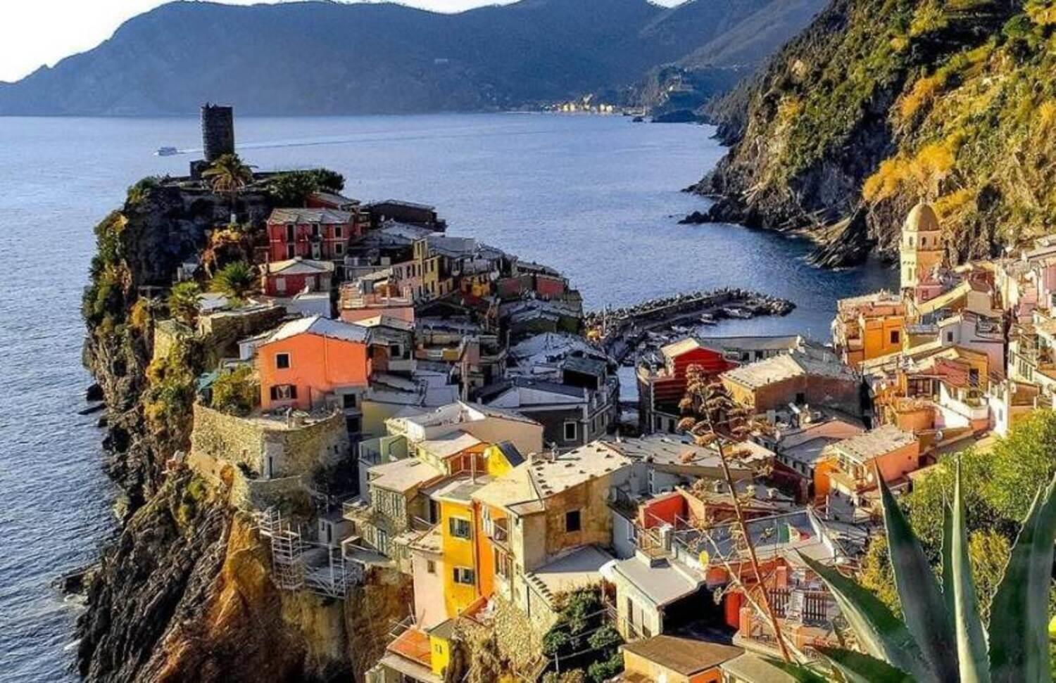 Cinque Terre Day Trip from Montecani
