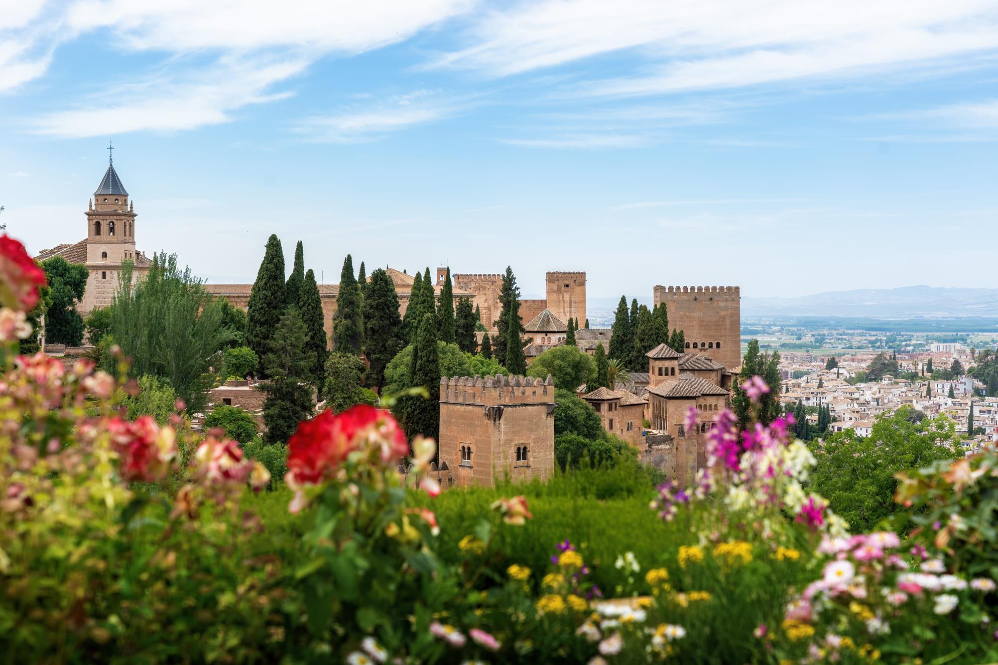 Alhambra: Alcazaba, Jardines y Generalife