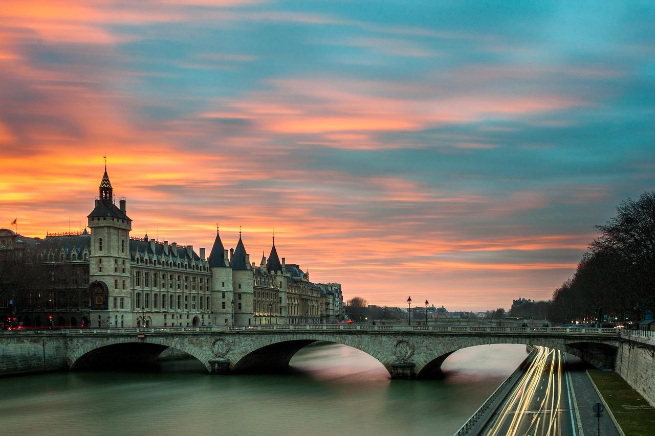 Paris-Essentials---Best-Historic-Free-Walking-Tour-3