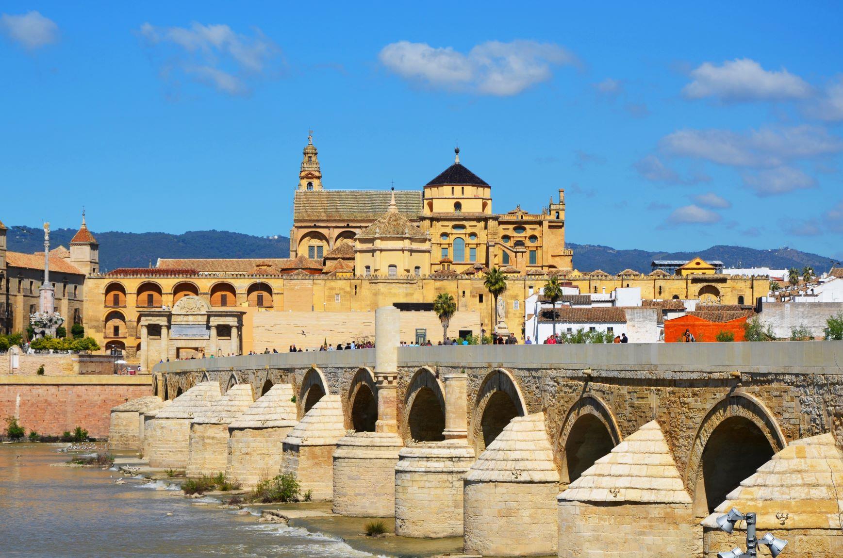 Mosque and Jewish Quarter Tour in Cordoba