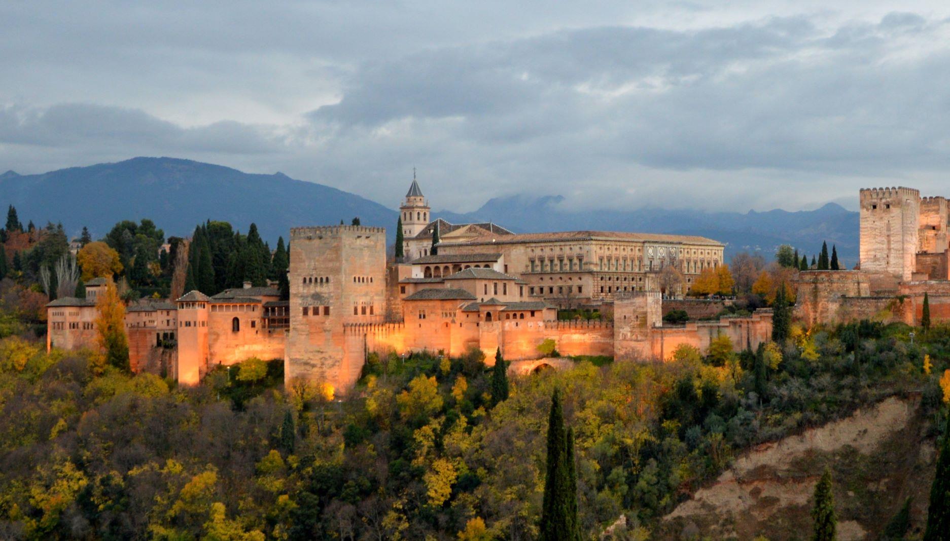 Alhambra and Nasrid Palace Experience in Granada