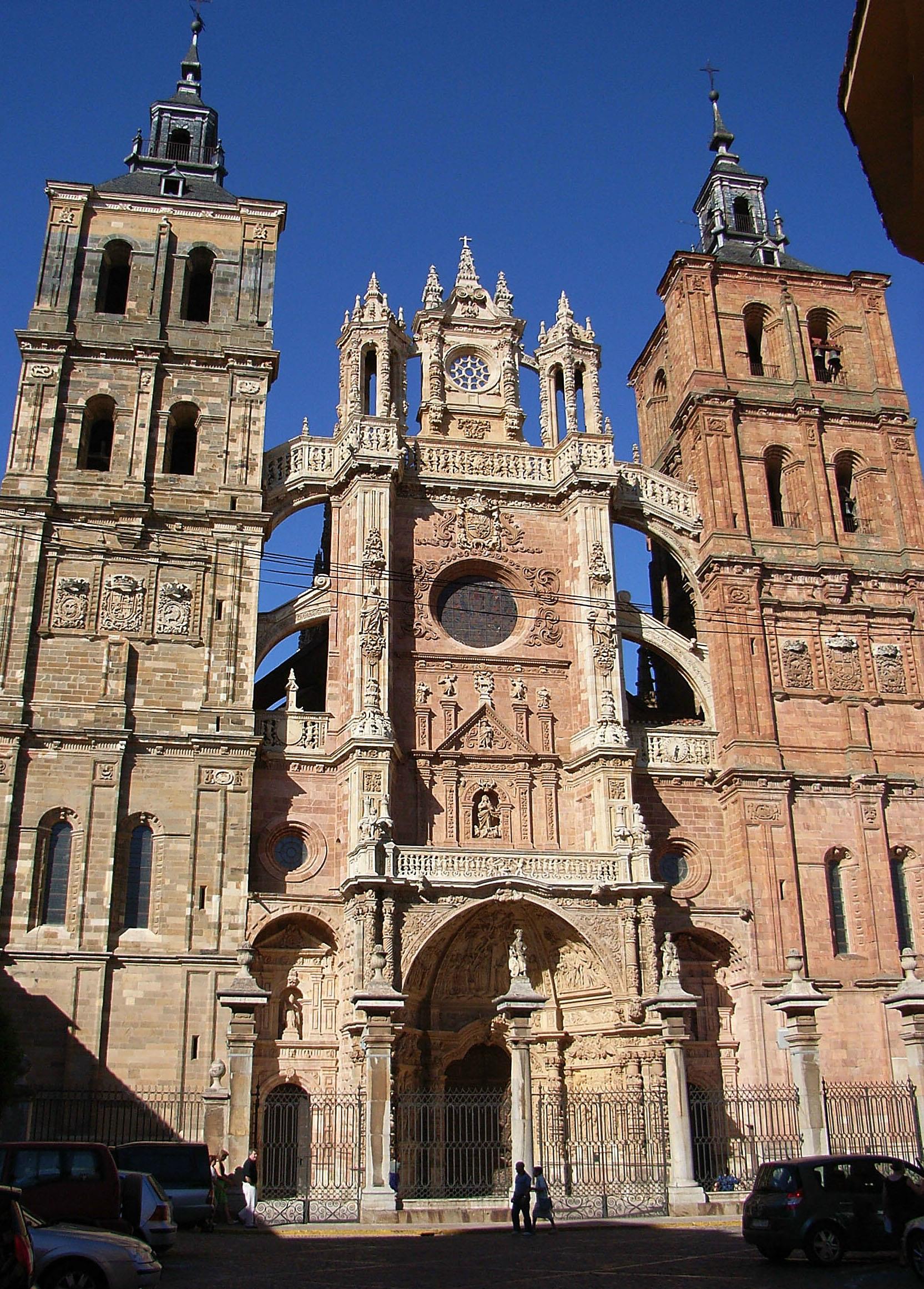 The Cathedral of Santa María Free Walking Tour