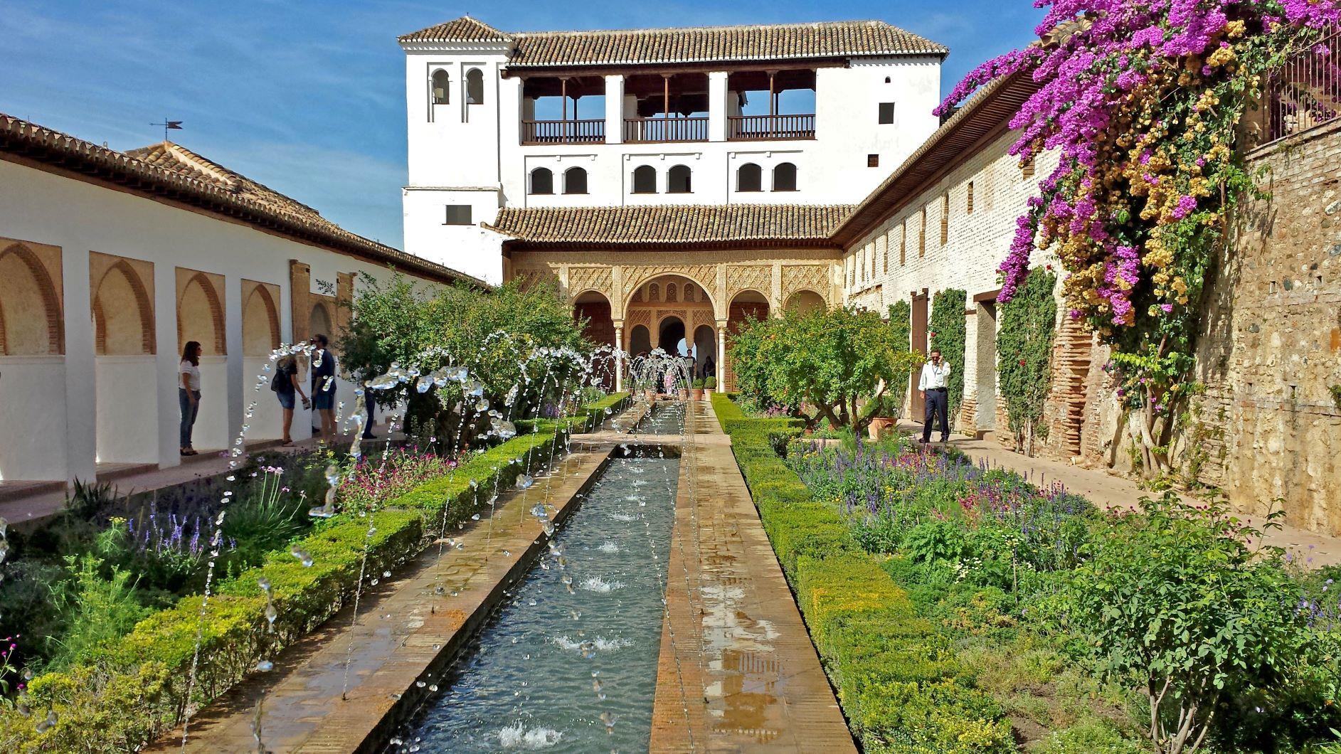 Alhambra-and-Nasrid-Palace-Experience-in-Granada-8