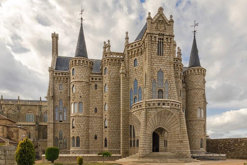 Free-Tour-discovering-the-city-of-Astorga-2