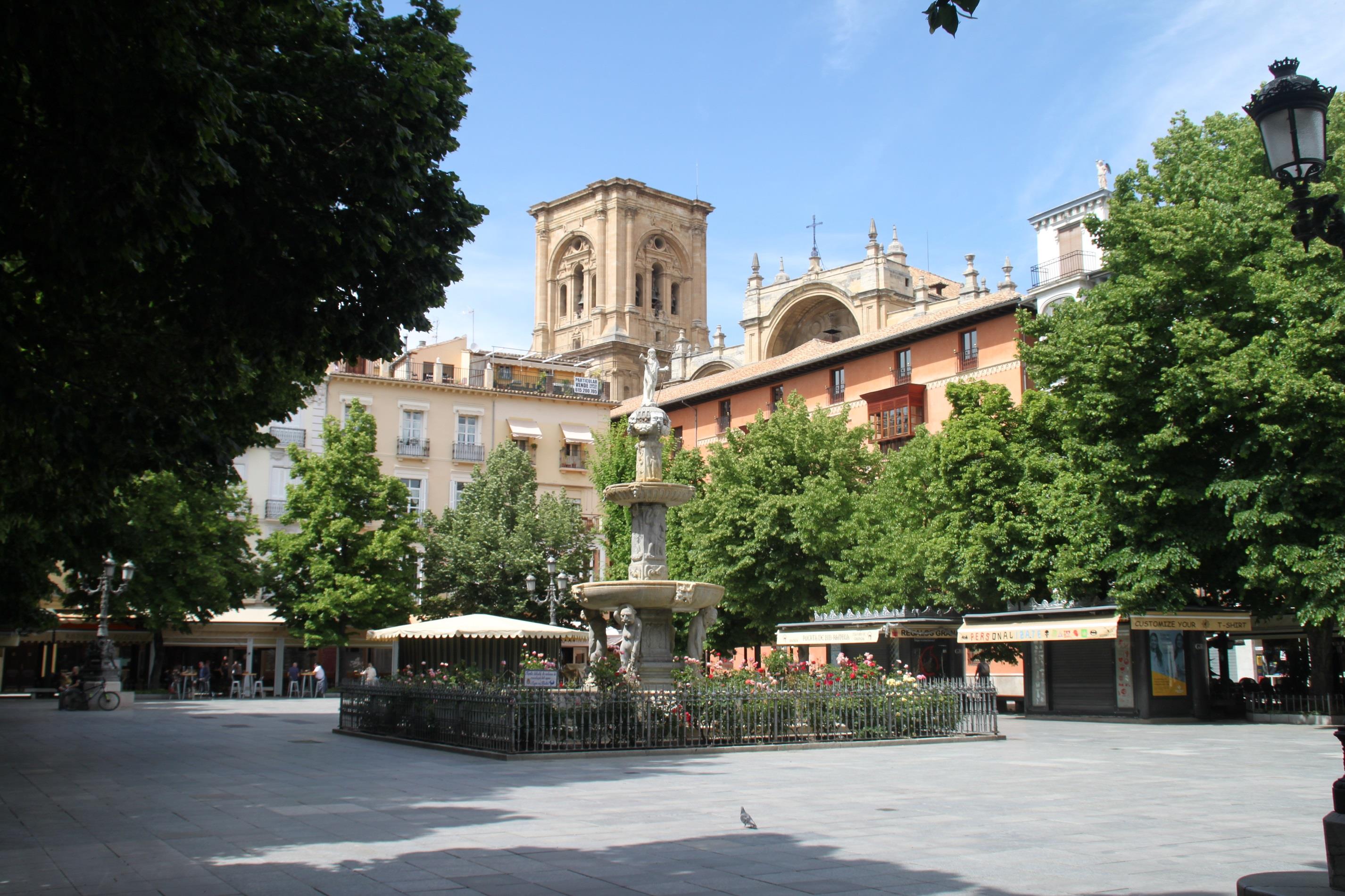 Free-Tour-Granada-Nasrid-and-Catholic-1