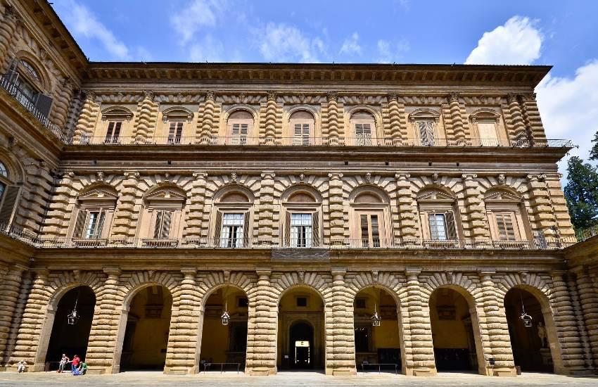 Medicis-Tour-from-Florence-2