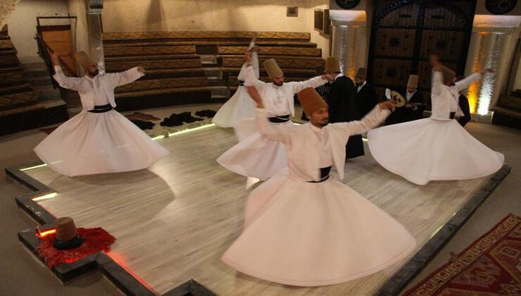 Whirling-Dervish-Show-in-Cappadocia-4