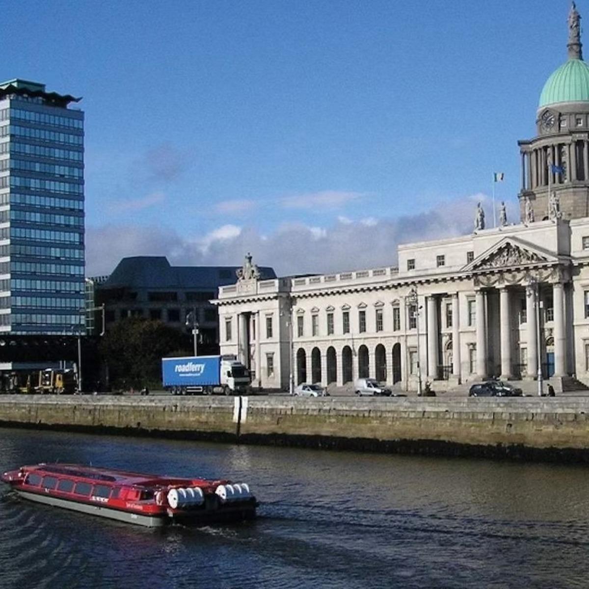 Crucero por el río Liffey en Dublín
