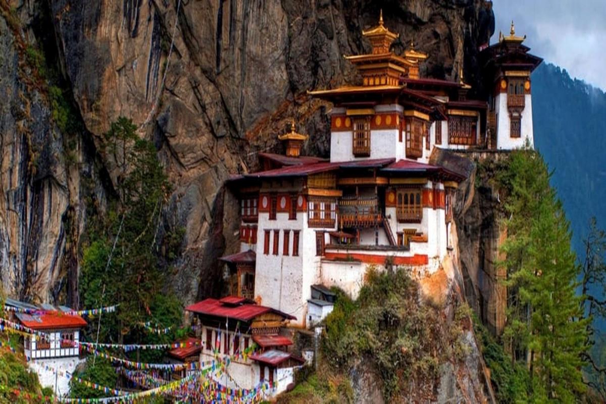 14 Days Tour Across the Himalayas Tibet