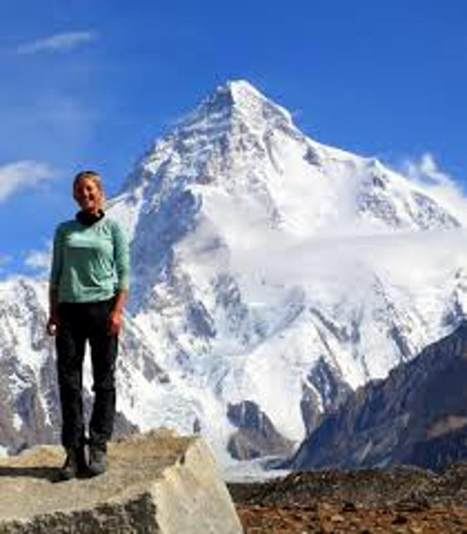 K2-y-Gondogoro-La-Trek-2