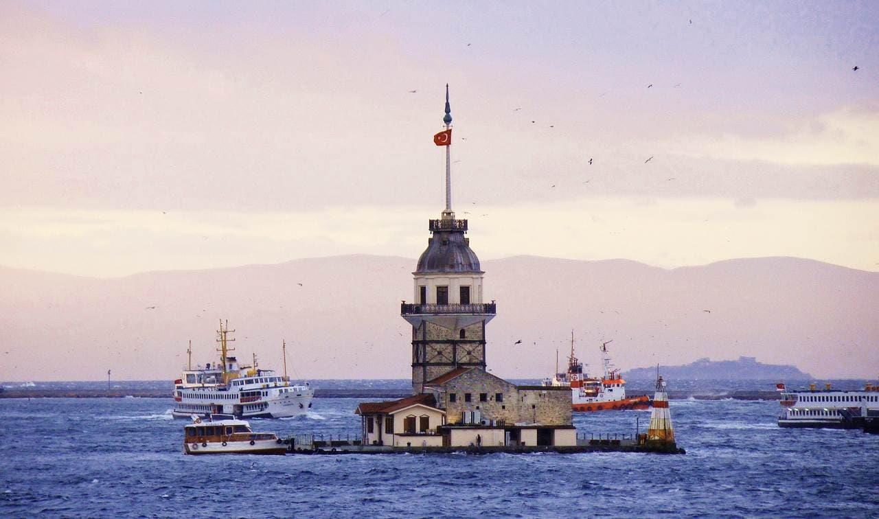 Spice Market with Bosporus Cruise