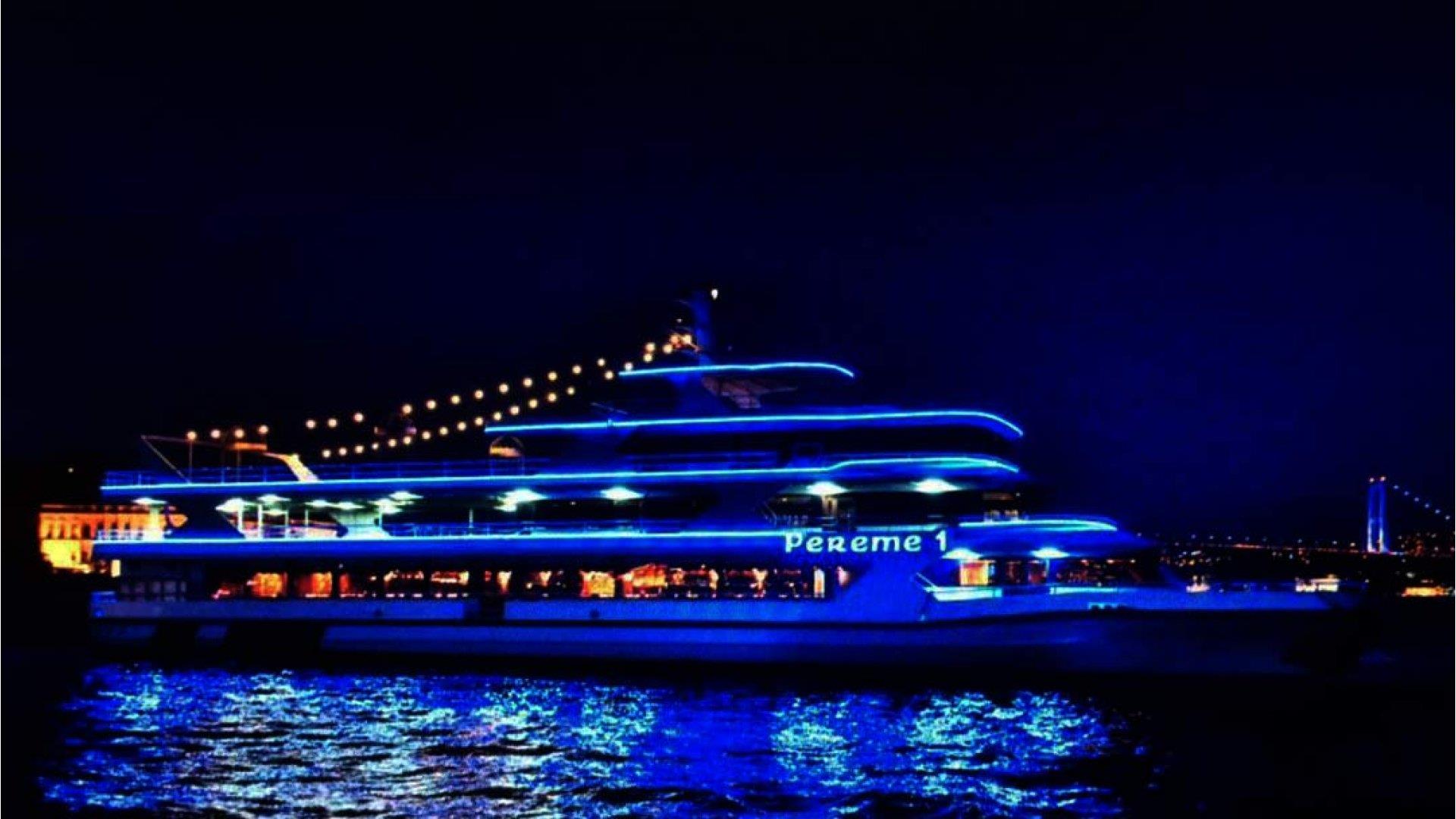 Bosporus cruise dinner show with dinner