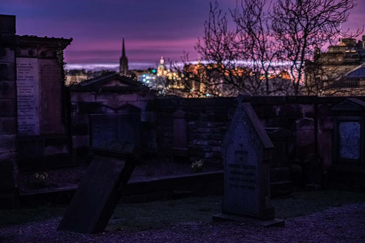 Edinburgh Mysteries and murders free tour