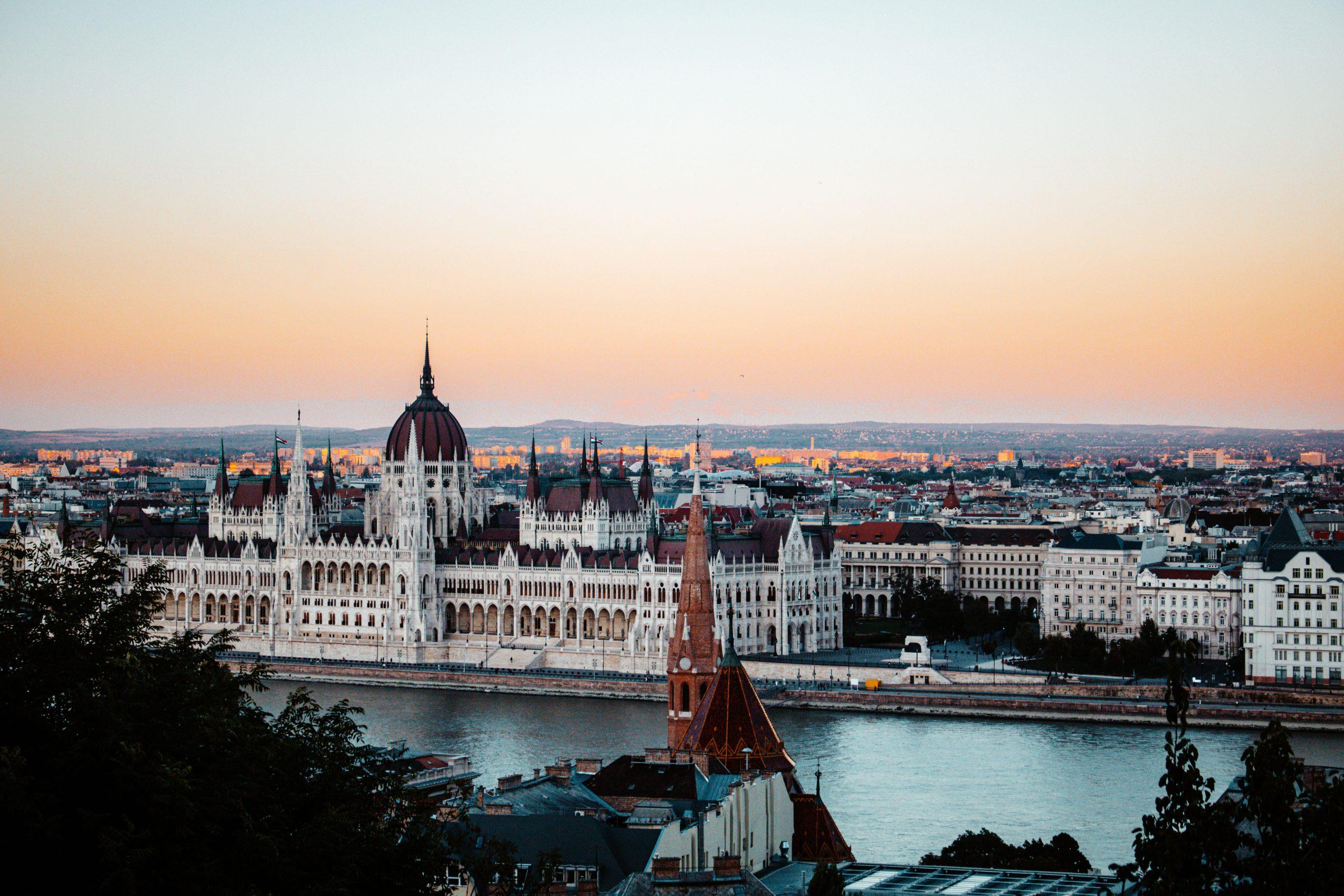 Free-Budapest-Tours-with-Hungarian-Local-Guides-1
